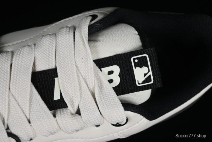 New York Yankees Chunky Liner Basic Thick Sole Platform Sneakers with 6cm Height Increase - 3ASXCA12N50WHS