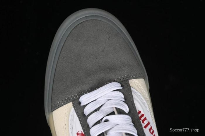 Vans Classics Knu Skool Low-Top Casual Sneakers with White Suede and Gum Sole - VN000CRPGRN