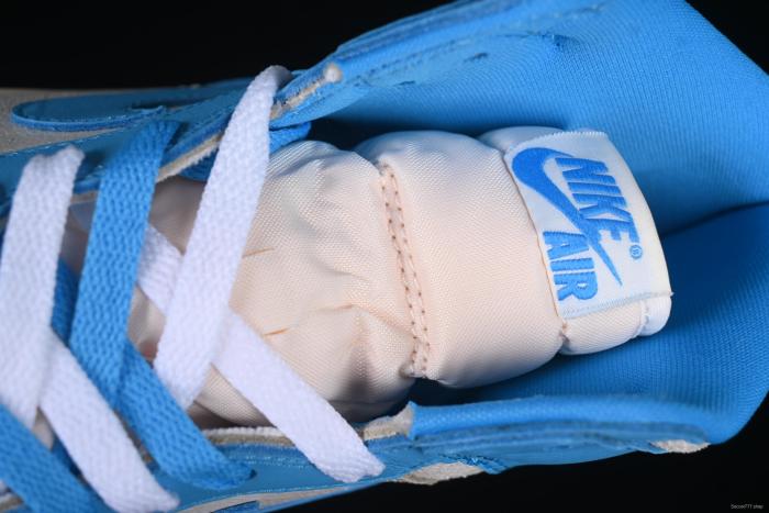 Nike Air Jordan 1 High OG  UNC Reimagined  Retro Basketball Shoes with Cracked Leather and Vintage Midsole - DZ5485-402