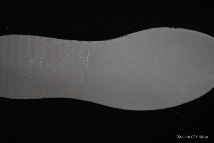 Nike V5 RNR Millennium Classic Retro Running Shoes with Foam Midsole - HQ7901-102