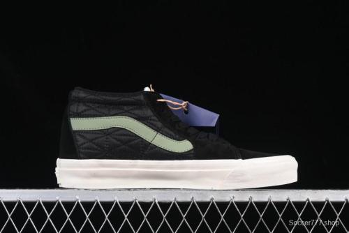 Vans Premium Sk8-Mid Retro Casual Mid-Top Skate Shoes with Checkerboard Design - VN000CQQBLK