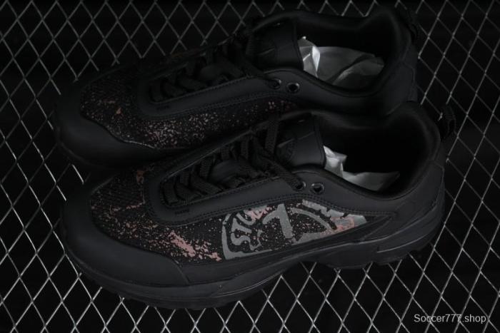 Stone Island Grime Panelled Low-Top Lifestyle Sneakers in Dark Brown - 79FWS0303