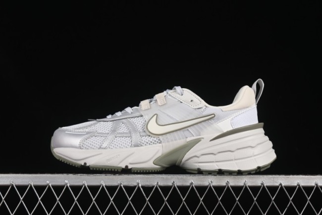 Nike Runtekk V2K Retro Low-Top Running Shoes with Cushlon Foam Midsole - FD0736-006