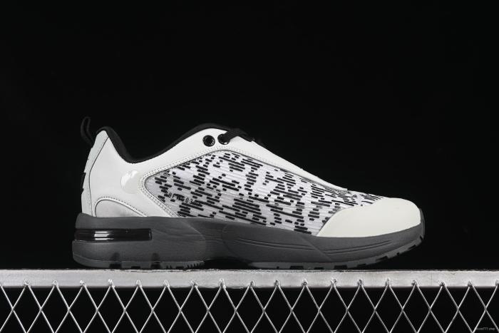 Stone Island Grime Panelled Low-Top Lifestyle Sneakers in Dark Brown - MO78FWS0303