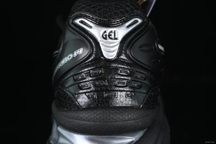 Asics Gel-Kinsei OG Black/White Running Shoes