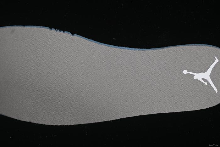 Nike Air Jordan 1 Mid Basketball Shoes in White Grey Patent Leather - HF3216-100