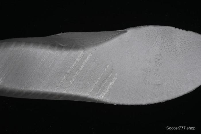 Nike Air Force 1 '07 Low Supreme Collaboration Sneakers with Red Tab and Blue Swoosh - BB7518-021