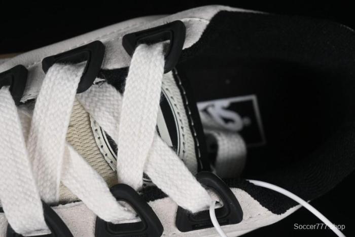 Vans Classics Knu Skool Retro Sneakers with Enlarged Toe and Thickened Tongue - VN000CZUVE1