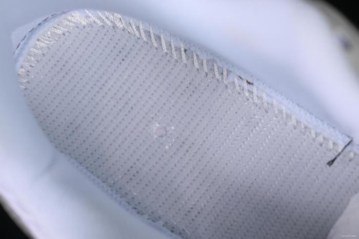 Nike V5 RNR Millennium Classic Retro Running Shoes with Foam Midsole - HQ7901-107