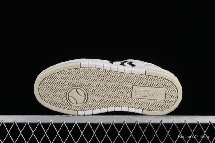 MLB Chunky Liner New York Yankees Lightweight Platform Sneakers with 6cm Height Increase - 3ASXCLB3N50IVS