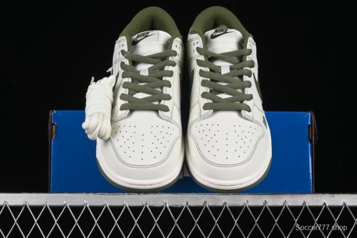 Nike SB Dunk Low x Undefeated Collaboration Casual Skate Shoes - UN1697-633