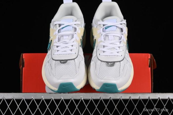 Nike Runtekk Run V2K Cushioned Low-Top Retro Running Shoes with Anti-Slip Design - FD0736-105