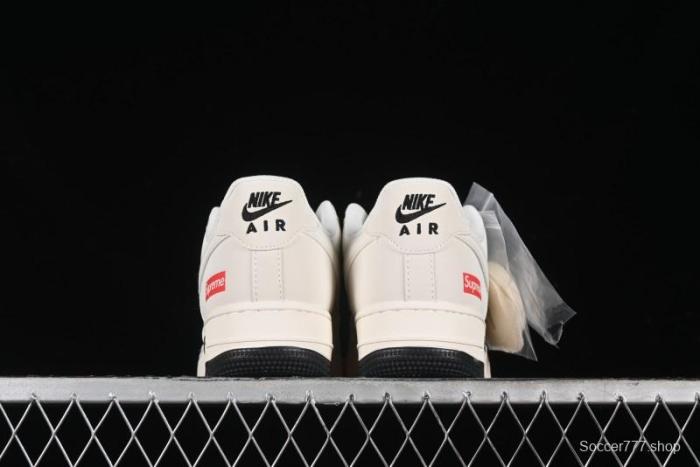 Nike Air Force 1 '07 Low Supreme Collaboration - White Black Two-Tone Low-Top Casual Sneakers - BB7577-217