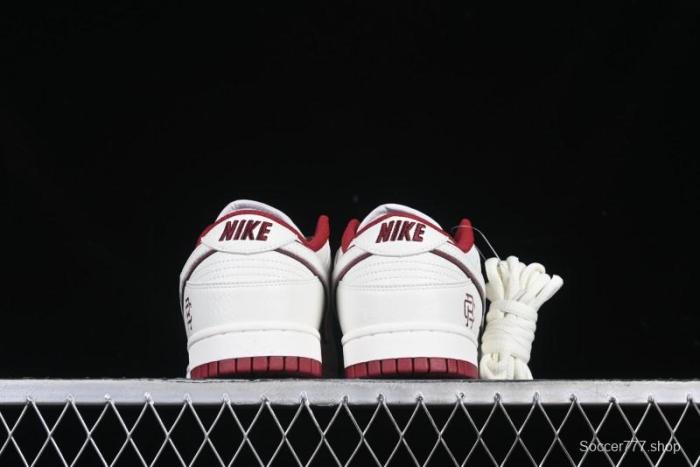 Nike Reigning Champ x SB Dunk Low Casual Skate Shoes with Triple Swoosh Design - RC3085-895