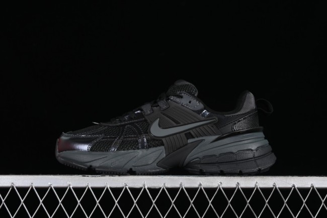 Nike Runtekk V2K Retro Low-Top Running Shoes with Cushlon Midsole and Anti-Slip Design - FD0736-001