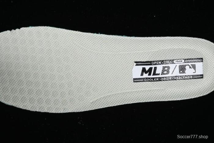 MLB Chunky Classic Base Heel Monogram Lightweight Platform Sneakers - 3ASXCBH4N43BGS