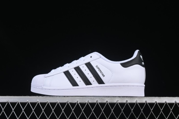 Adidas Superstar II IH8659 Casual Sneakers with Shell Toe Design