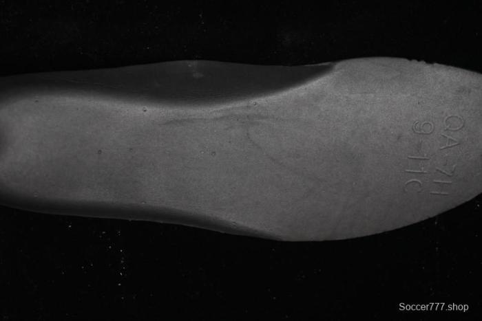 Nike Air Jordan 1 Low OG  Howard University  Casual Sneakers with Blue Toe and Red Heel - HQ2993-100