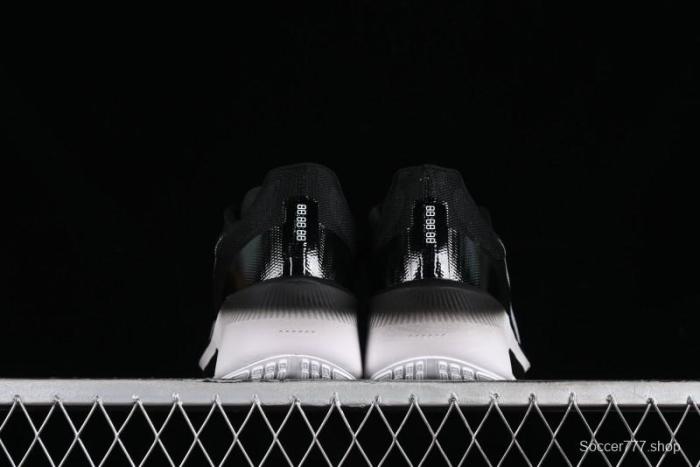 Nike Zoom Fly 6 Running Shoes with Flyknit Material and Carbon Fiber Plate for Superior Elasticity - FN8454-001