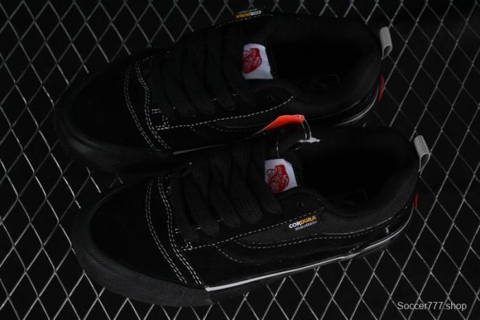 Vans Knu Skool Low Top Retro Casual Vulcanized Slip-On Shoes in Black - VN000CRPBMA