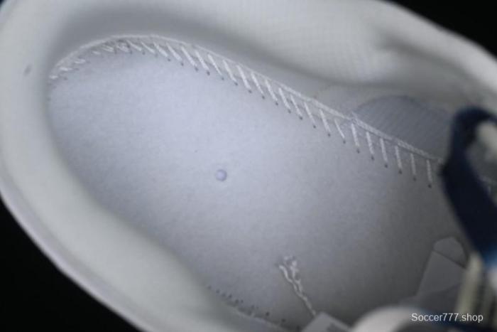 Nike SB Dunk Low Supreme Collaboration - White Blue Color Blocking with Mini Swoosh Anniversary Custom Edition Low-Top Casual Skate Shoes - BB8675-110