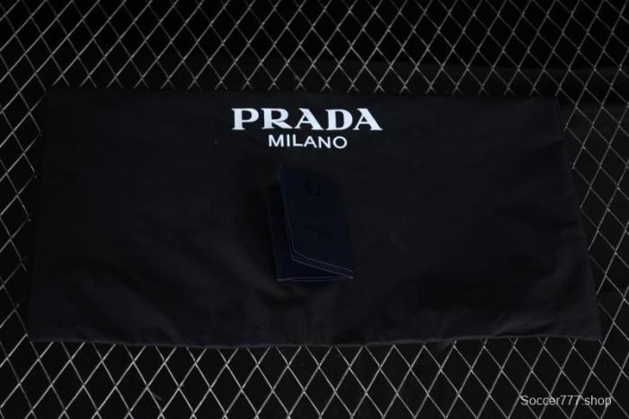 Prada Cloudbust Air Thunder Lifestyle Low-Top Sneakers with Anti-Slip and Wear-Resistant Design - 1E819L