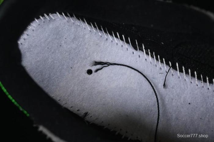 Adidas Originals Campus 00s Retro Casual Sneakers with Chunky Silhouette - IE8349