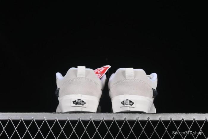 Vans Knu Skool Low-Top Retro Chunky Sneakers - VN0009QCD24