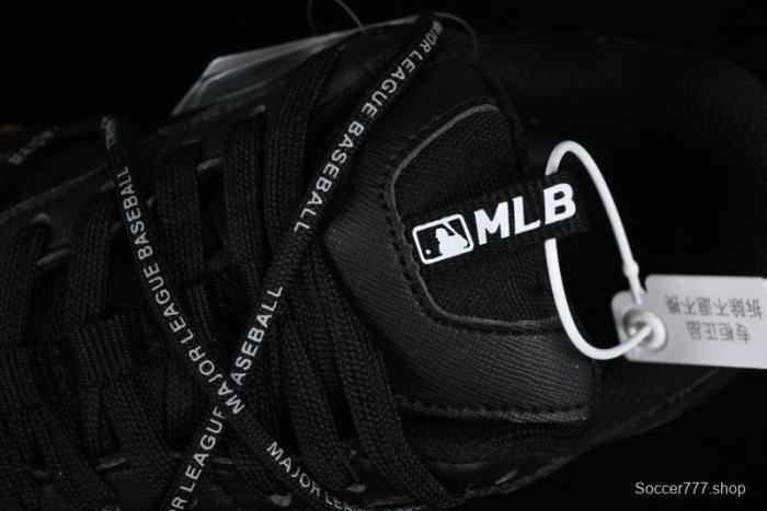 New York Yankees MLB Chunky Runner Lace Lightweight Casual Sneakers - 3ASHCRR3N50BKS