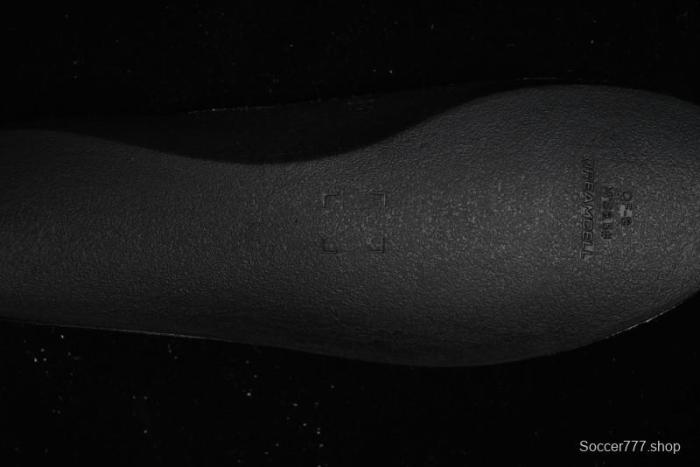 Nike Air Jordan 1 High OG Retro Basketball Shoes with Black Toe Design - DZ5485-106