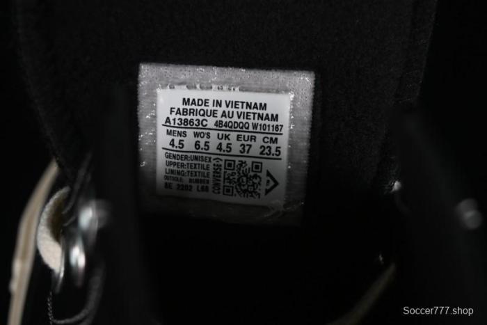 Converse Chuck 70s High Top Canvas Sneakers with Fur Lining in Black & White - A13863C