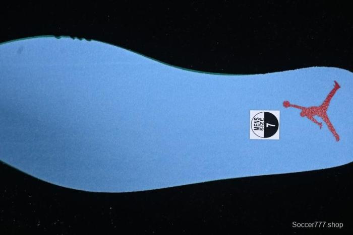 Nike Air Jordan 4 Remastered Retro Sneakers in White Blue - FQ7939-104