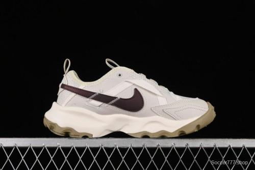 Nike TC 7900 Retro Dad Shoes with Reflective Swoosh and Cushioned Sole - DD9682-003