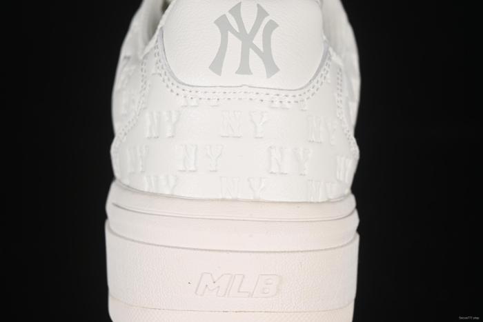 New York Yankees MLB Bigball Chunky Embo Monogram Platform Sneakers - 3ASXE015N50WHS