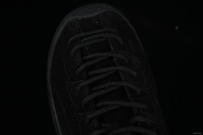 KEEN Men's Jasper II Waterproof Sneaker - All-Black Minimalist Design