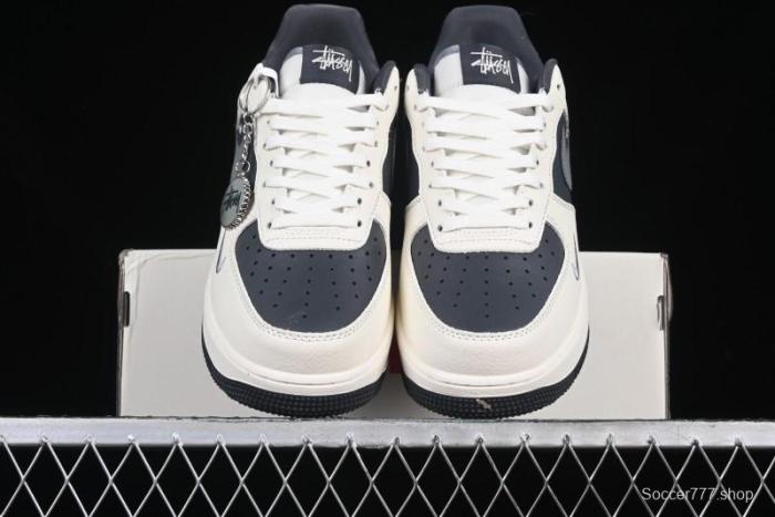 Nike Air Force 1 '07 Low Stussy Collaboration - Light Grey Triple Swoosh Low-Top Casual Sneakers - KK1988-037