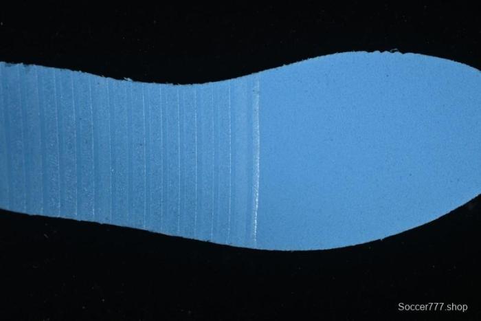 Nike Air Jordan 1 Low Retro Basketball Shoes in Black and White - 553558-043