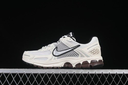 Nike Zoom Vomero 5 Retro Casual Running Shoes with Lightweight EVA Midsole - FJ2028-001