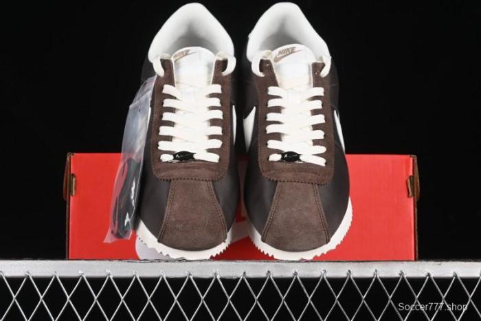 Nike Classic Cortez Leather Retro Running Shoes - DZ2795-200