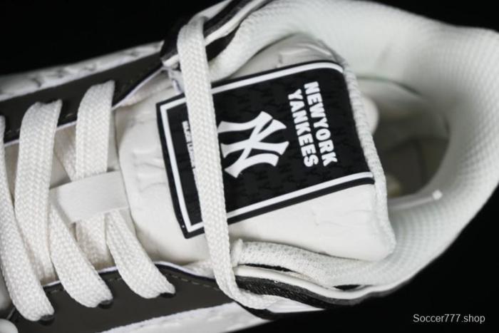 MLB Chunky Liner New York Yankees Lightweight Platform Sneakers with 6cm Height Increase - 3ASXCMM4N50BKS