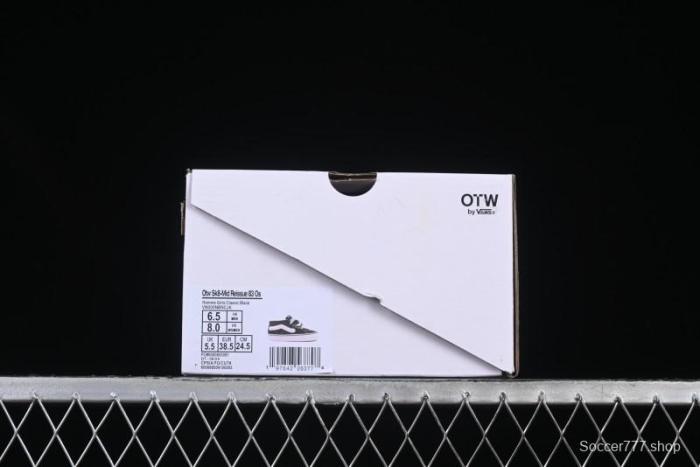 Vans HommeGirls x Vans Sk8-Mid Fashion Casual Mid-Top Canvas Sneakers with Bold Side Stripes - VN000NBNCJK