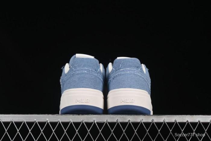 New York Yankees MLB Chunky Liner Lightweight Platform Sneakers with Hook and Loop Closure - 3ASXV015N50BLS