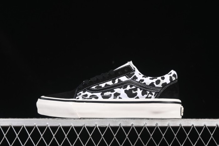 Vans Old Skool 36 Low-Top Retro Skate Shoes - VN000D56BA2