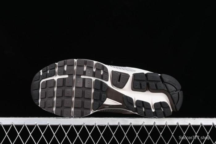 Nike Zoom Vomero 5 SP Retro Casual Running Shoes with EVA Midsole Cushion - FJ2028-001