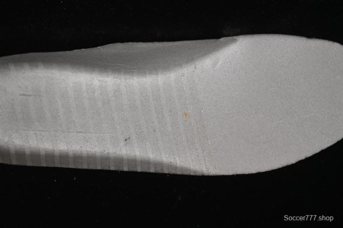 Nike Air Force 1 '07 Low Gucci Collaboration Large Swoosh Gum Sole Casual Sneakers - XS3464-576