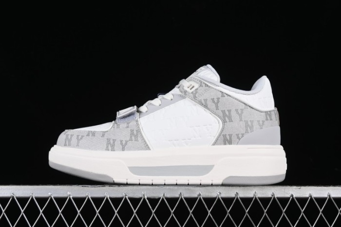 MLB Chunky Liner New York Yankees Sneakers with Lightweight Thick Sole and Hook Loop Closure - 3ASXCMM4N50GRS