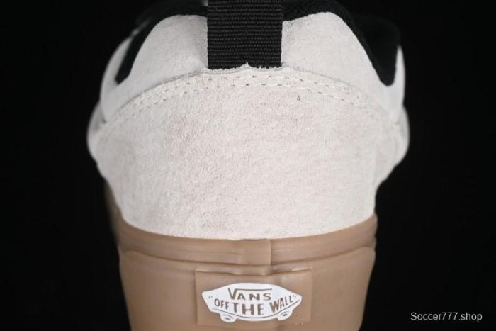 Vans Classics Knu Skool Retro Sneakers with Enlarged Toe and Thickened Tongue - VN000CZUVE1