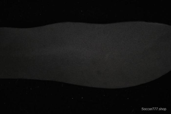 Nike Air Max 90 Retro Running Shoes with Air Cushion Technology - DH4095-001