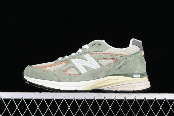 New Balance 990 Series Premium Retro Running Shoes with Carbon Fiber Midsole - M990GT4