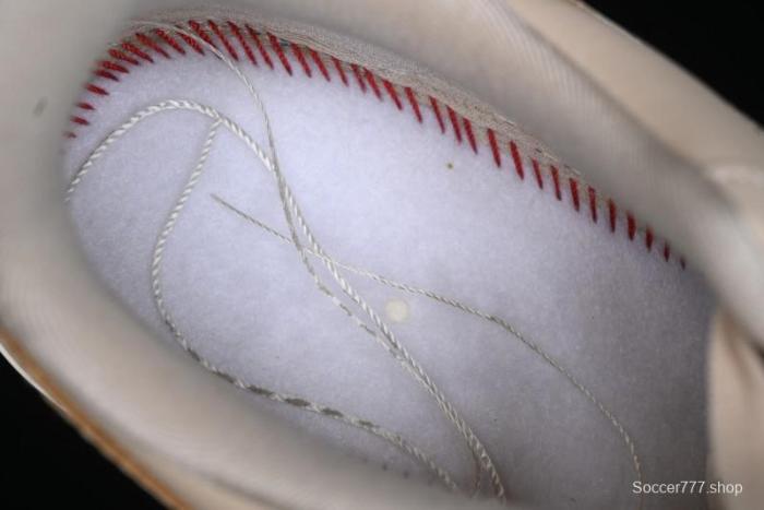 Nike Air Force 1 '07 Low Top Sneakers with Full-Grain Leather and Air Cushion - DQ7569-102